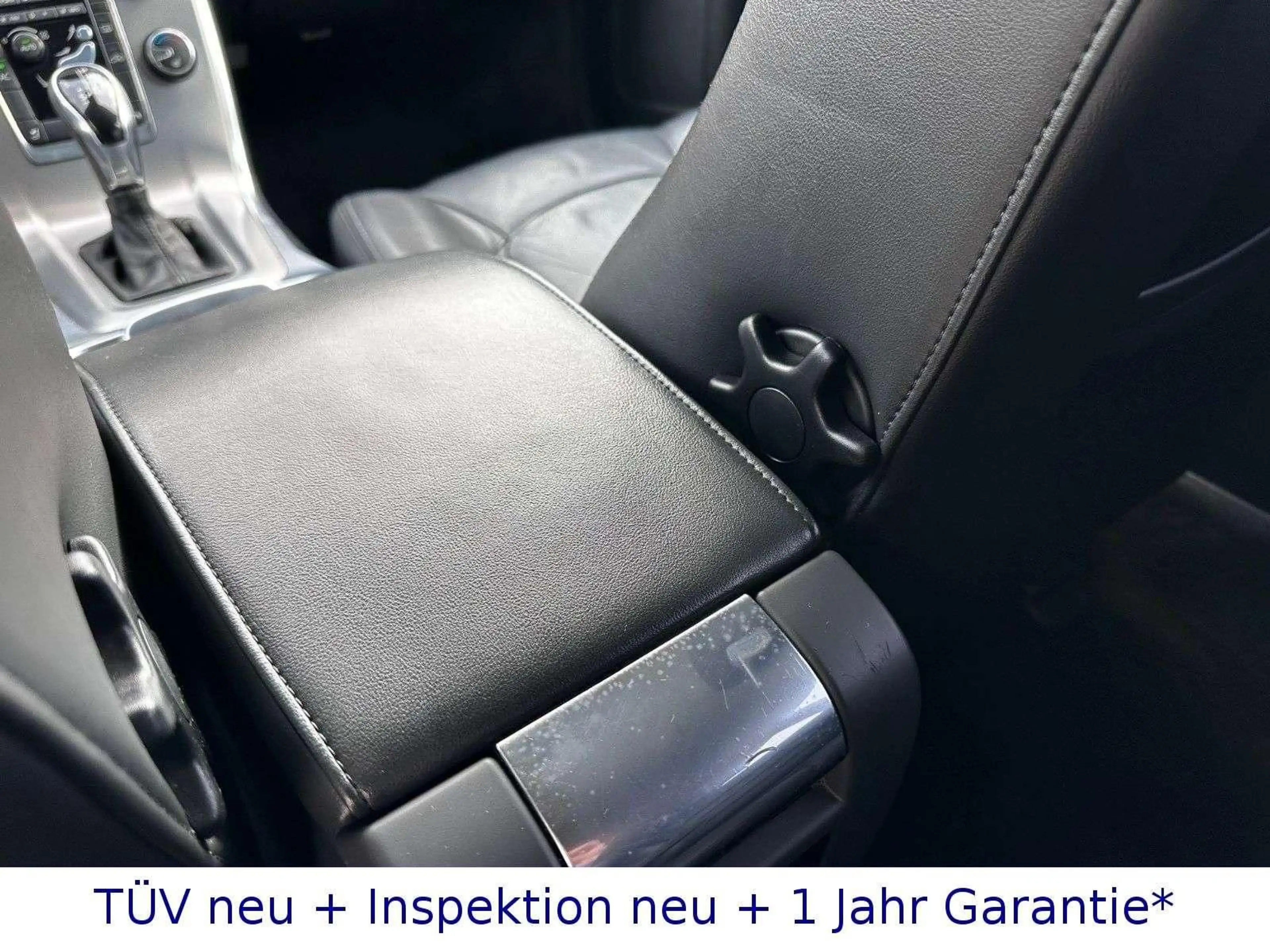 Volvo V70 2,4 D5 + Autom + Xenon + Navi + Leder + PDC — photo 15