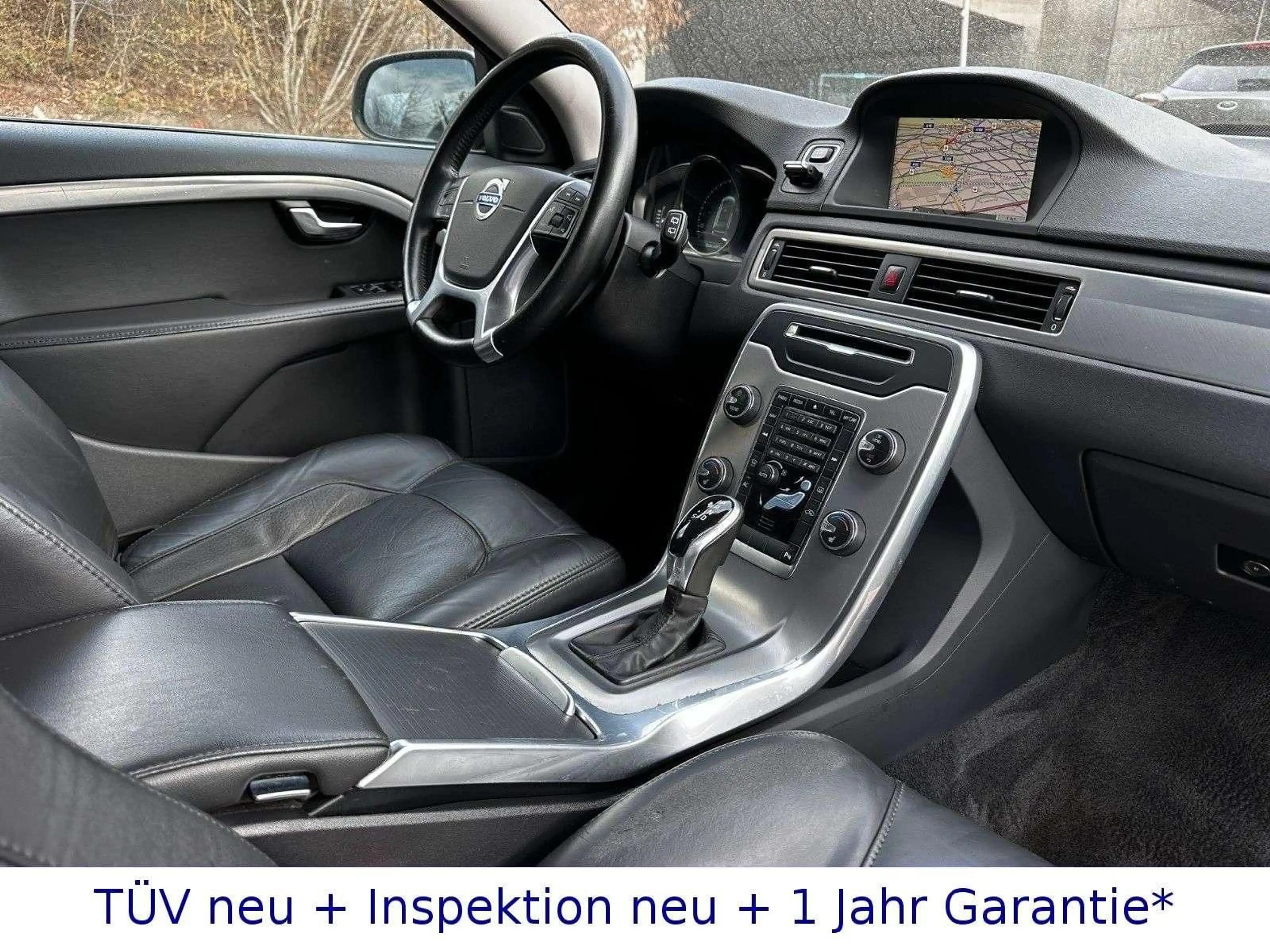 Volvo V70 2,4 D5 + Autom + Xenon + Navi + Leder + PDC — photo 6