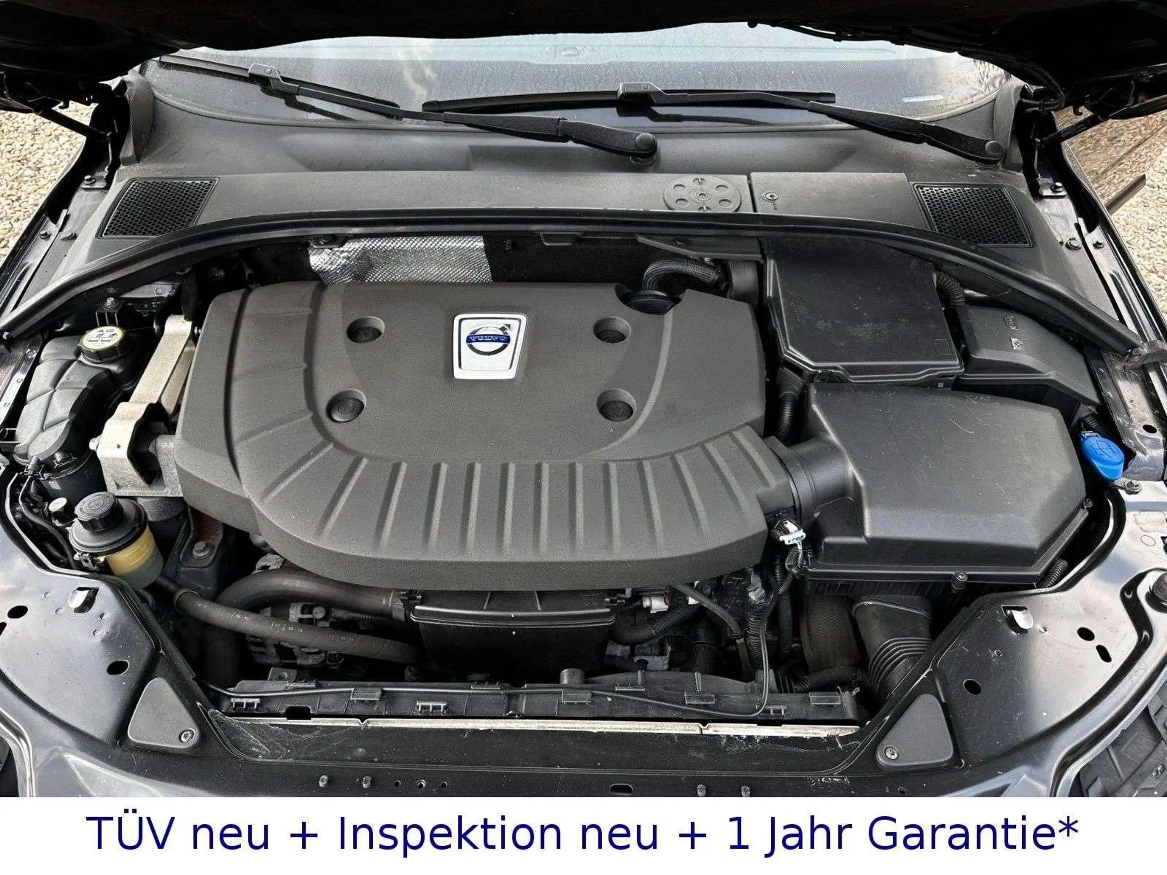 Volvo V70 2,4 D5 + Autom + Xenon + Navi + Leder + PDC — photo 10