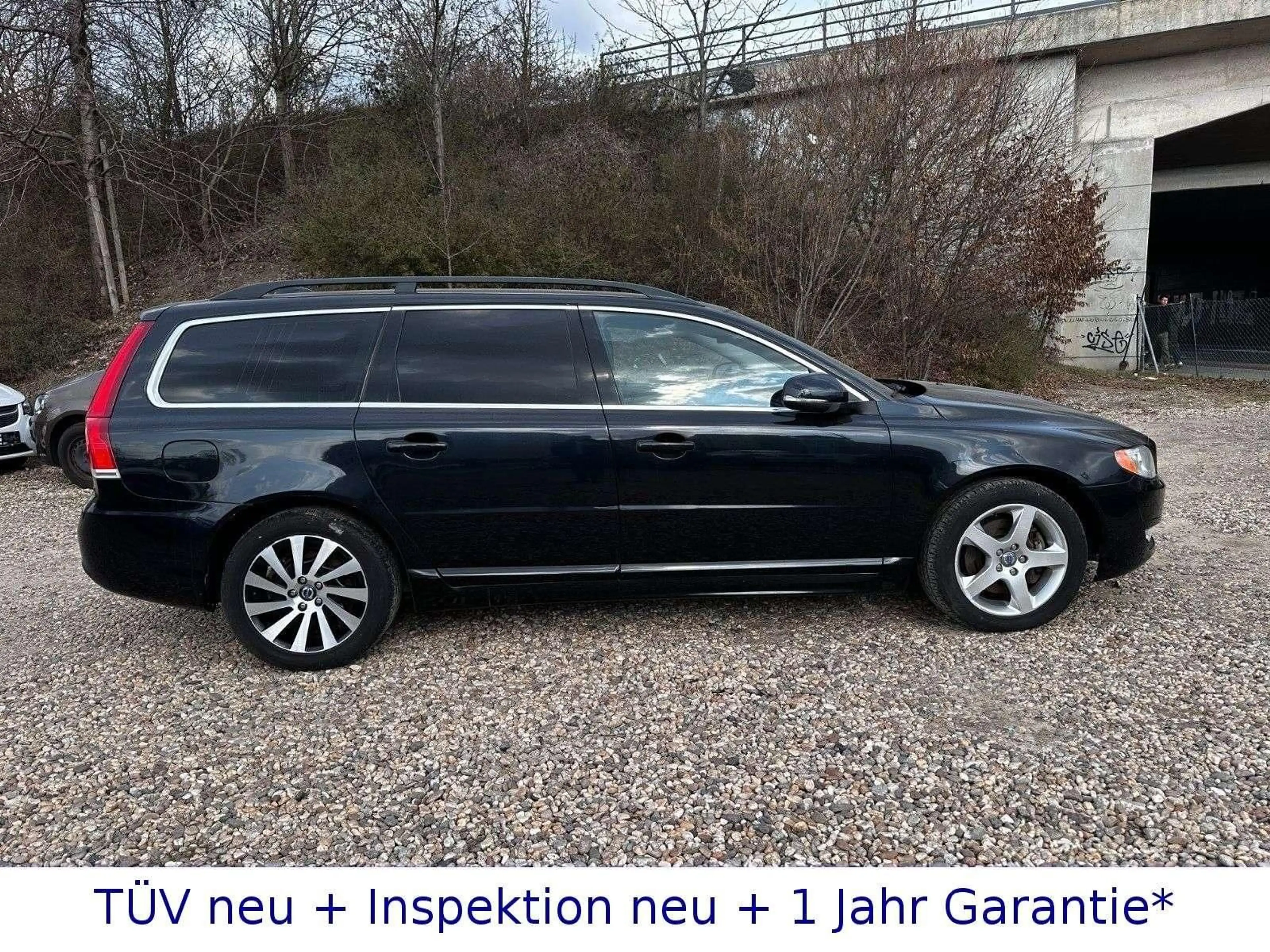 Volvo V70 2,4 D5 + Autom + Xenon + Navi + Leder + PDC — photo 5