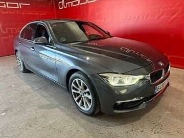 320i