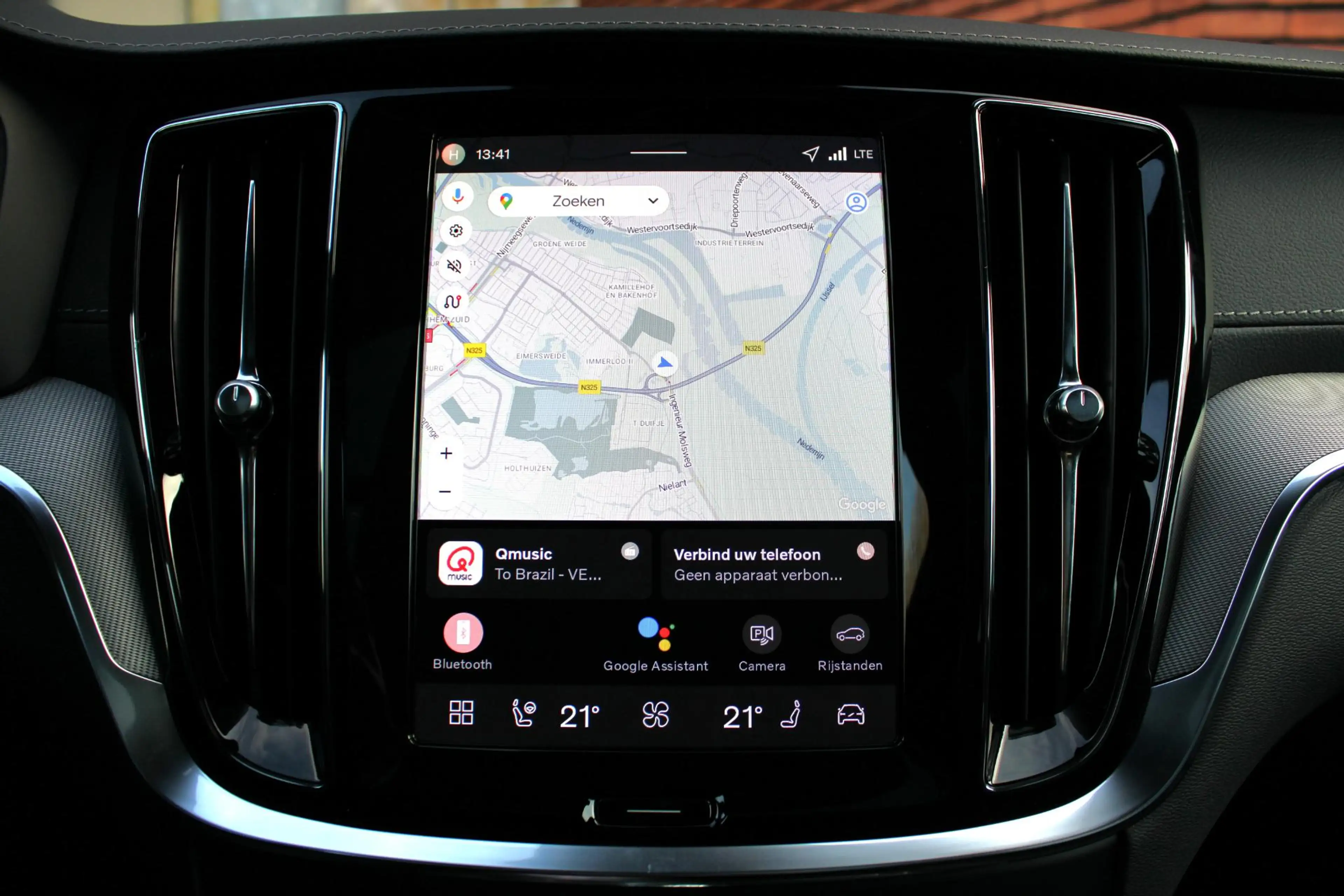 Volvo V60 2.0 T6 Plug-in hybrid AWD Ultra Dark | Panoramisch — photo 9