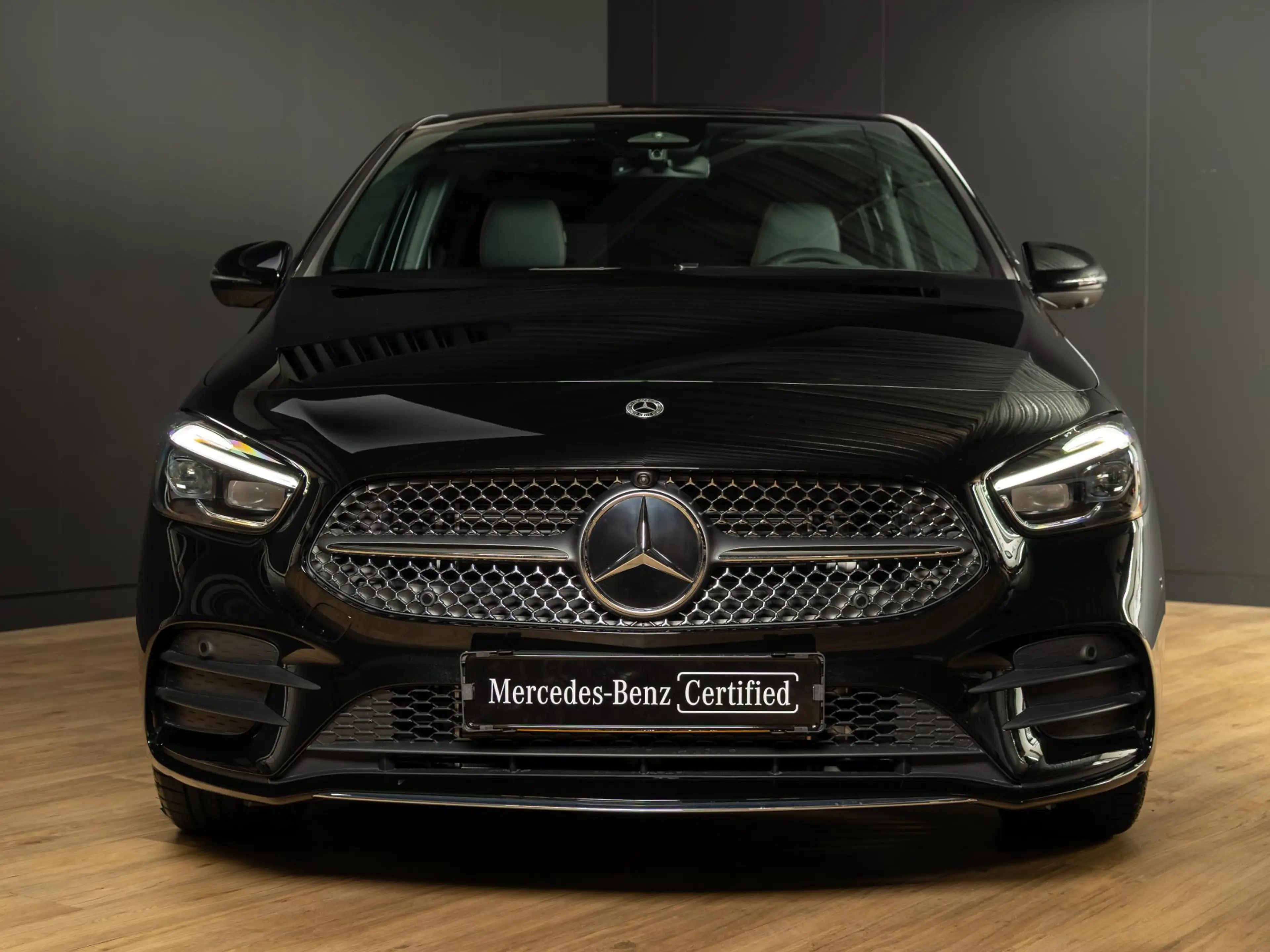 Mercedes-Benz B 250 e Business Solution AMG Premium PLUS | Panorama da — photo 5