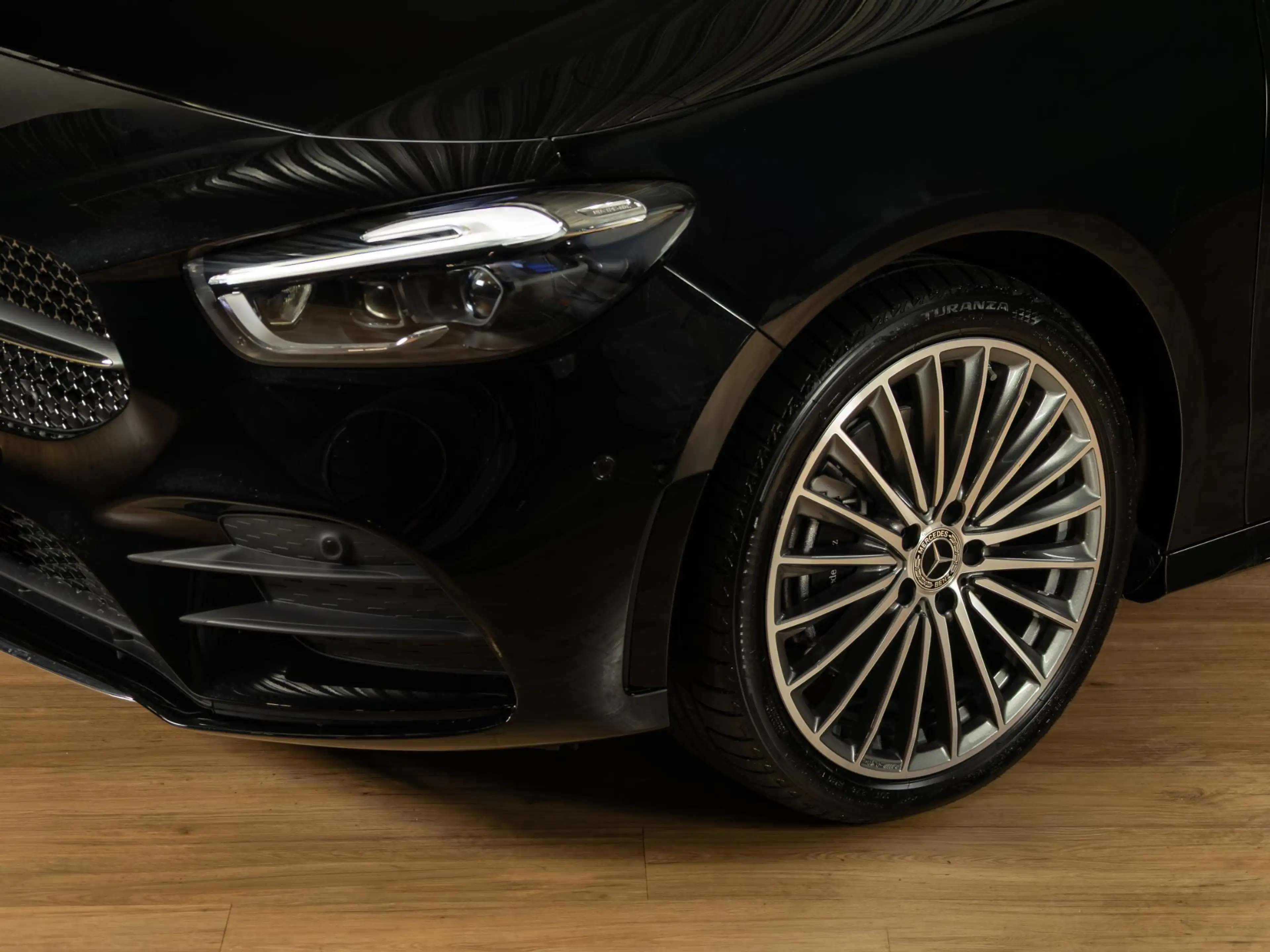 Mercedes-Benz B 250 e Business Solution AMG Premium PLUS | Panorama da — photo 6