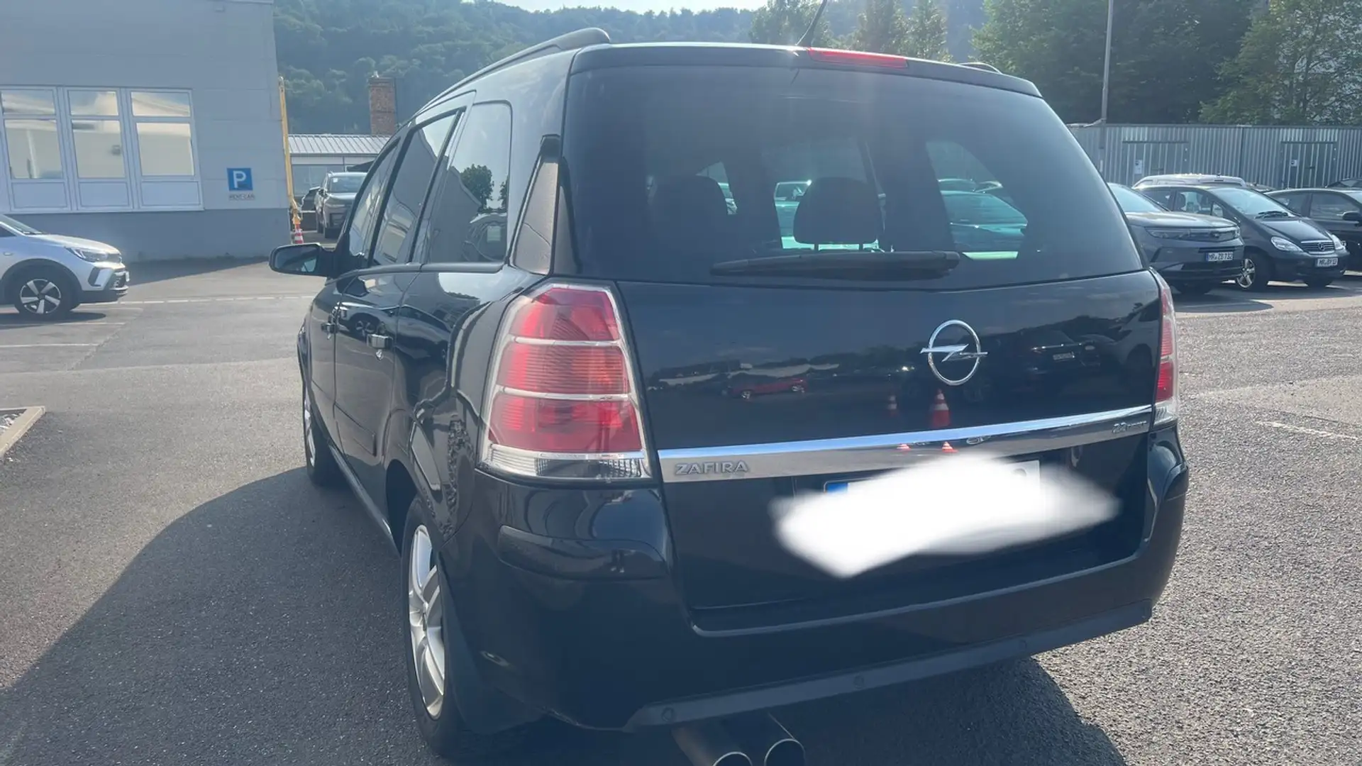 Opel Zafira 2.2 Automatik Sport Schwarz - 2