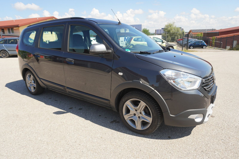 Dacia Lodgy Stepway 7 Sitzer NAV CAM Sitzhzg 1.Hand — photo 3