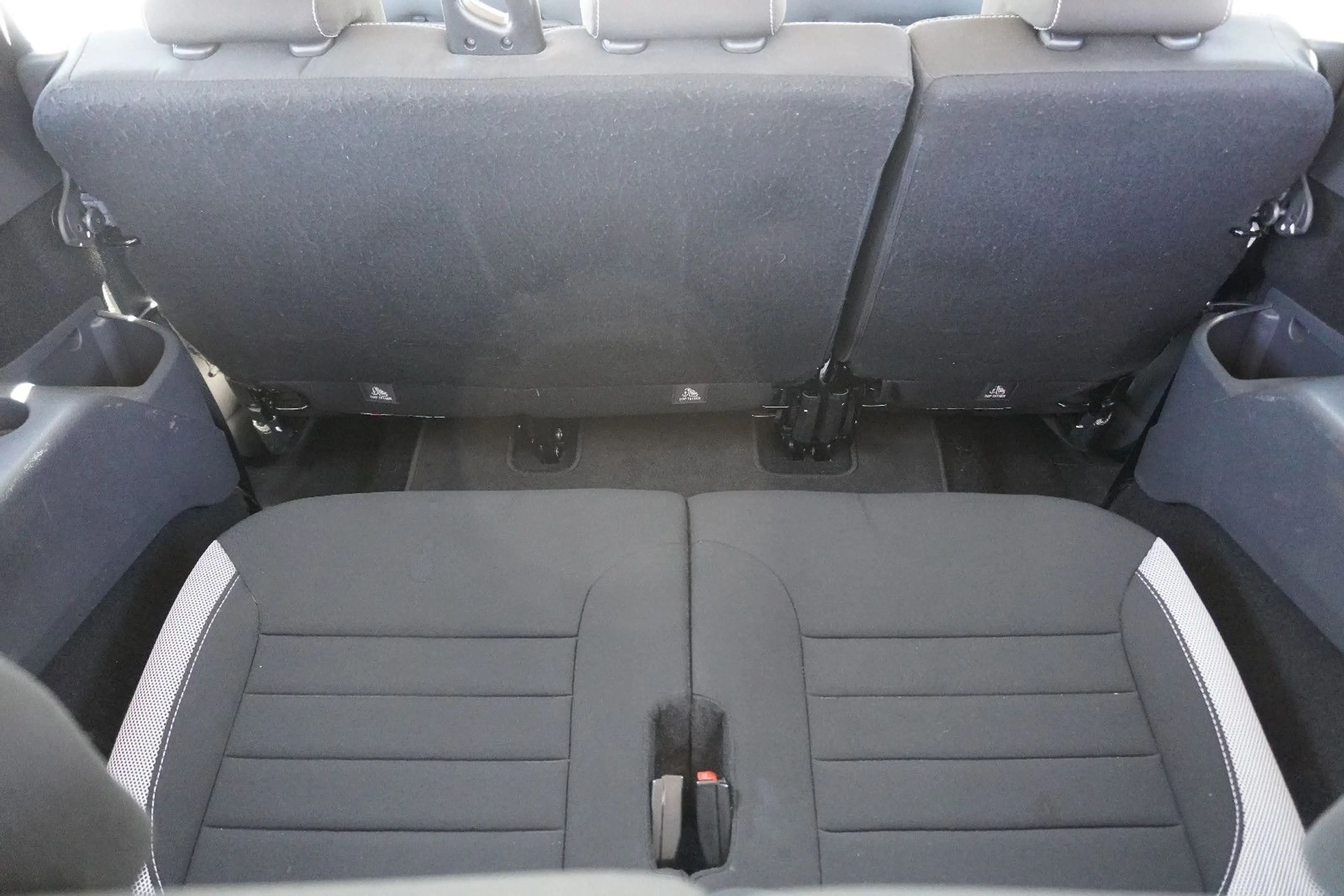 Dacia Lodgy Stepway 7 Sitzer NAV CAM Sitzhzg 1.Hand — photo 15