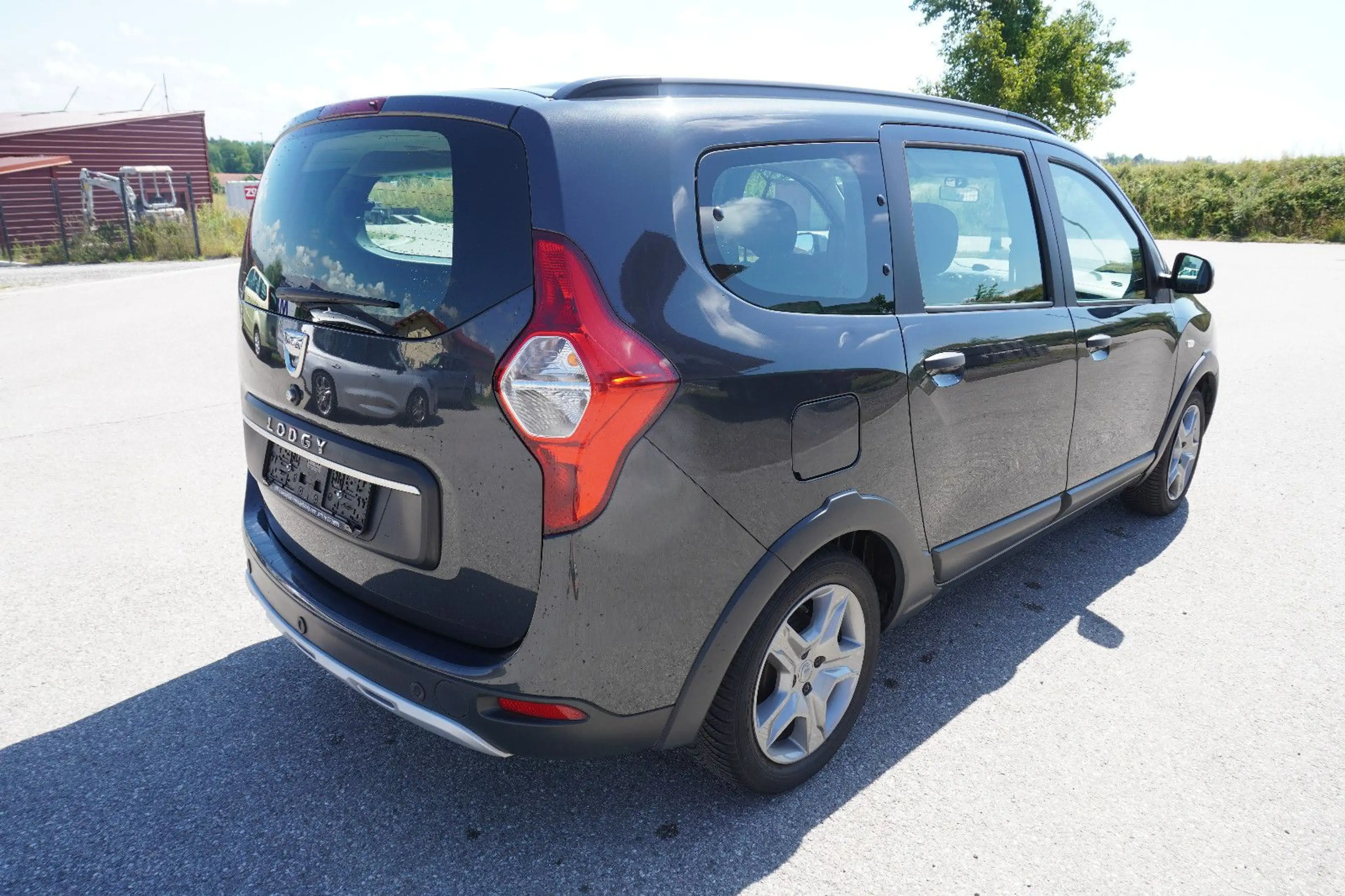 Dacia Lodgy Stepway 7 Sitzer NAV CAM Sitzhzg 1.Hand — photo 4