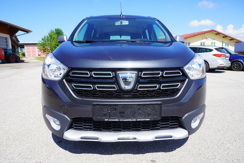 Dacia Lodgy Stepway 7 Sitzer NAV CAM Sitzhzg 1.Hand — photo 2