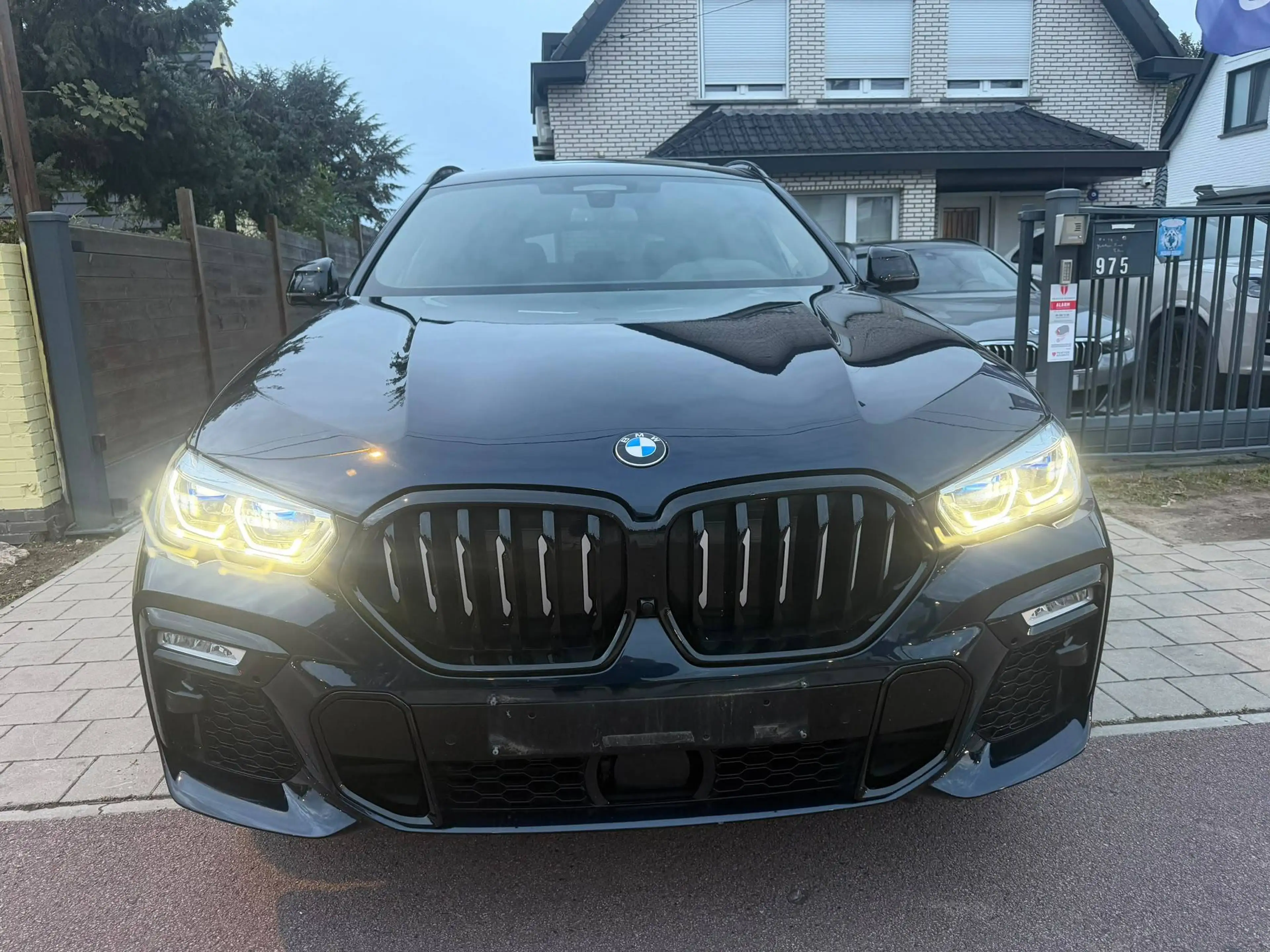 BMW X6 X6 3.0 dAS xDrive40 OPENDAK*VERW Z*XENON*HUD*M-PACK*CRUISE — photo 2