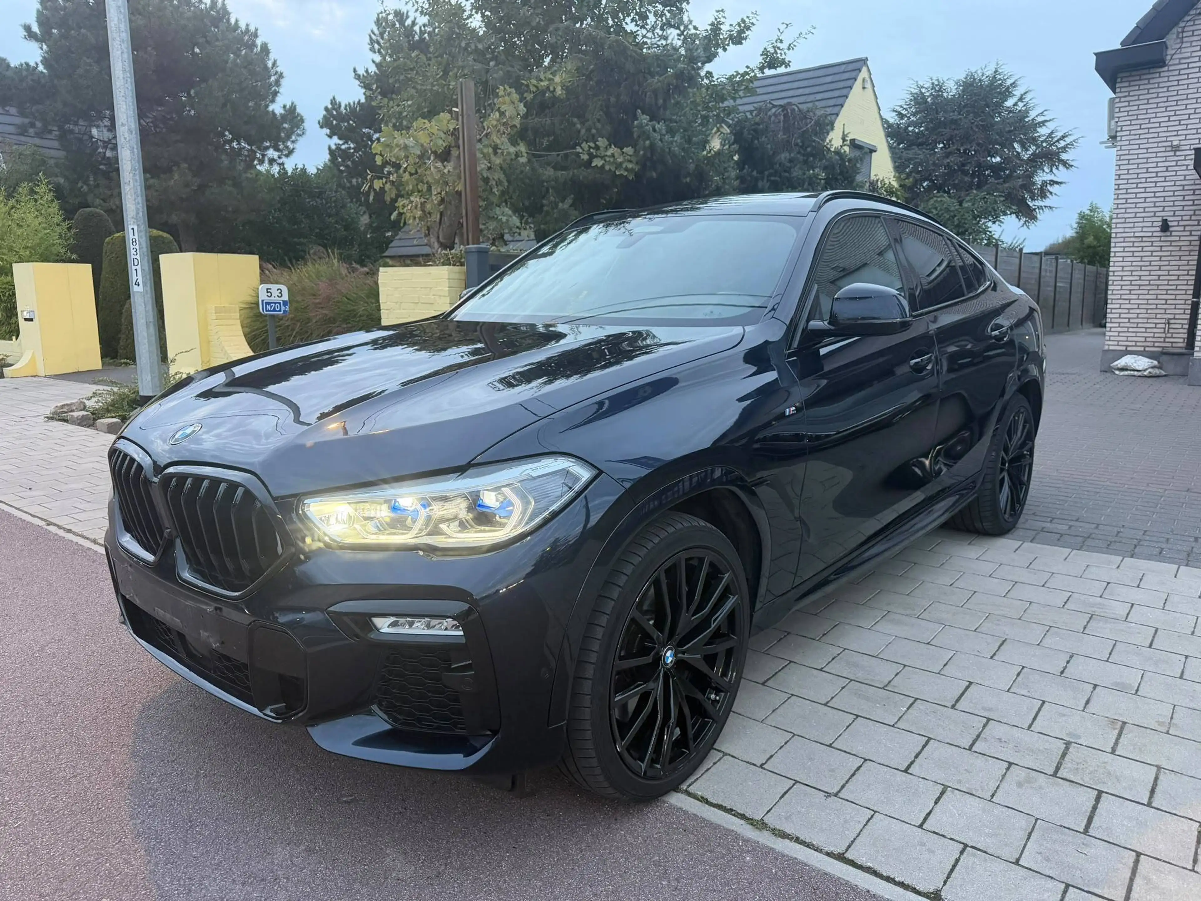 BMW X6 X6 3.0 dAS xDrive40 OPENDAK*VERW Z*XENON*HUD*M-PACK*CRUISE — photo 3