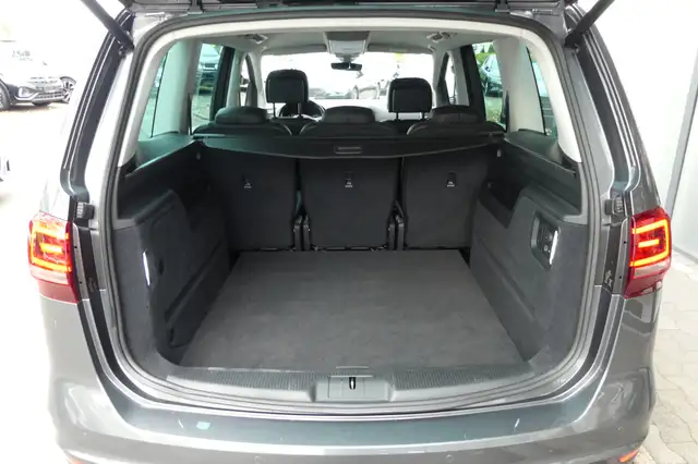 Volkswagen Sharan view 6