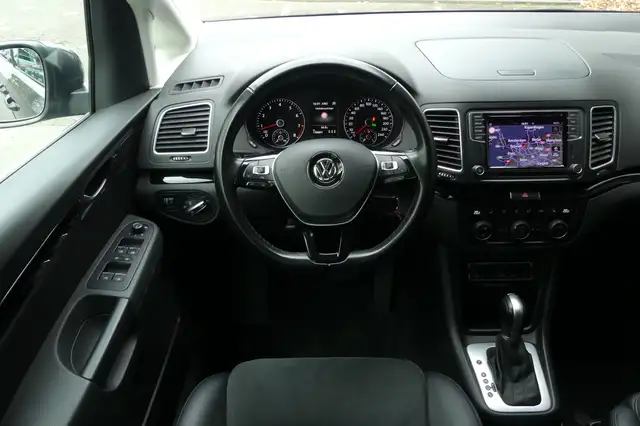 Volkswagen Sharan view 13