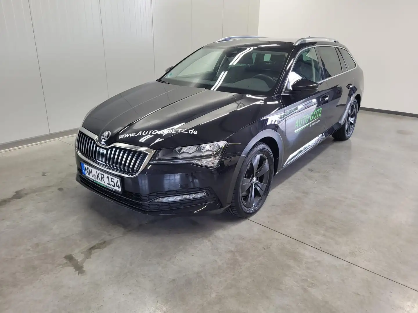 Skoda Superb Combi Ambition DSG AHK-Vorb.*Navi*LED*ACC*Kamera*e Schwarz - 2
