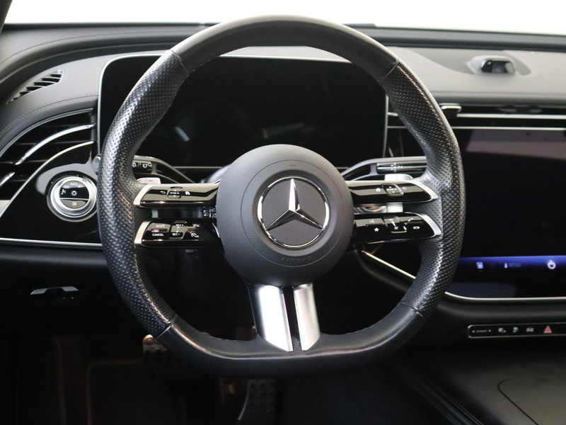 Mercedes-Benz E 300 Estate e Sport Edition / Superscreen / Trekhaak / — photo 10