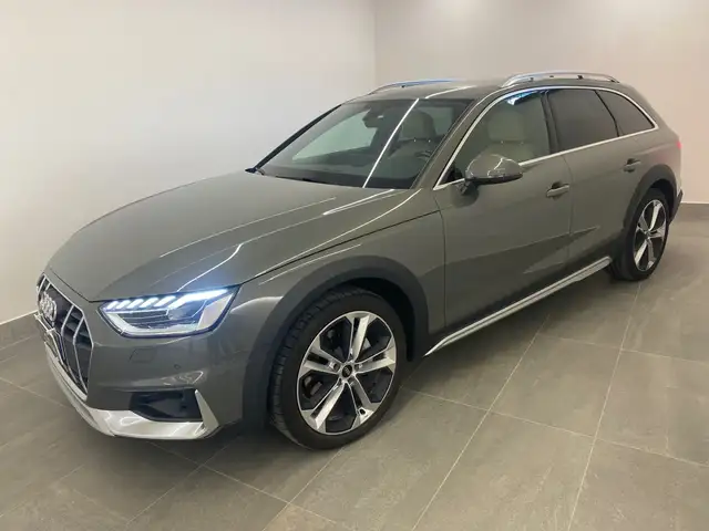 Audi A4 allroad A4 Allroad 40 2.0 tdi mhev Identity Contrast S Tro