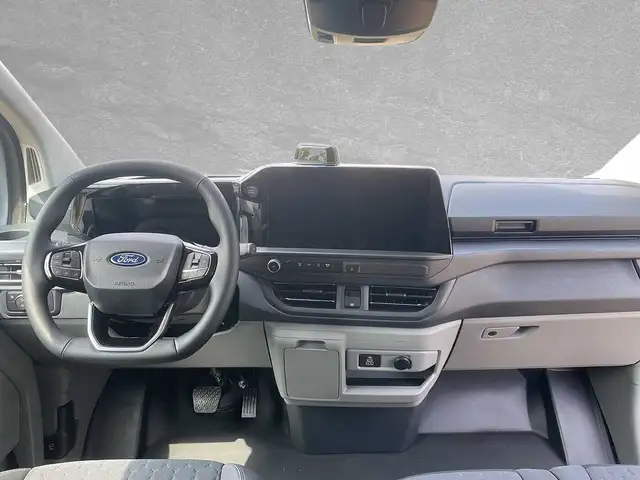 Ford Transit Custom view 4