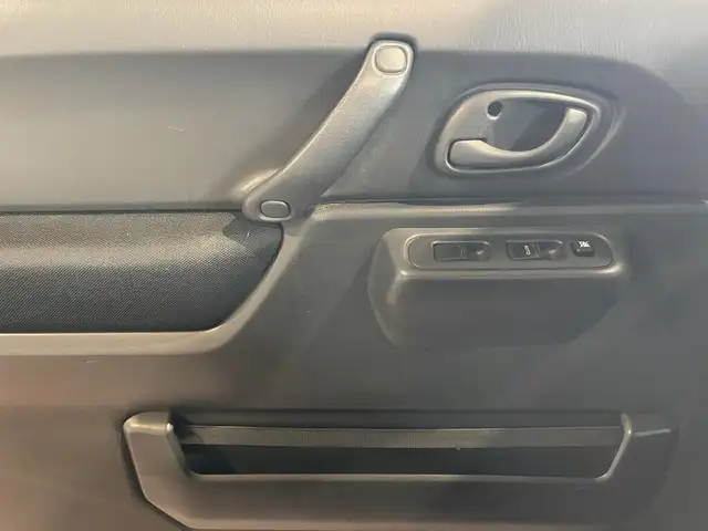 Suzuki Jimny view 27