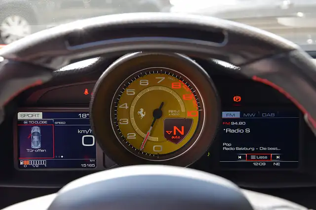Ferrari 488 GTB Pista *Lift*Kamera*Racingstripe* Ansicht 10