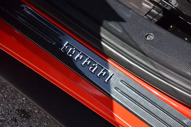 Ferrari 488 GTB Pista *Lift*Kamera*Racingstripe* Ansicht 7