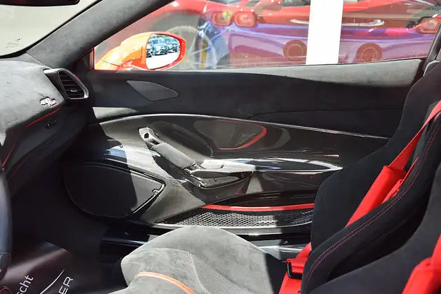 Ferrari 488 GTB Pista *Lift*Kamera*Racingstripe* Ansicht 5