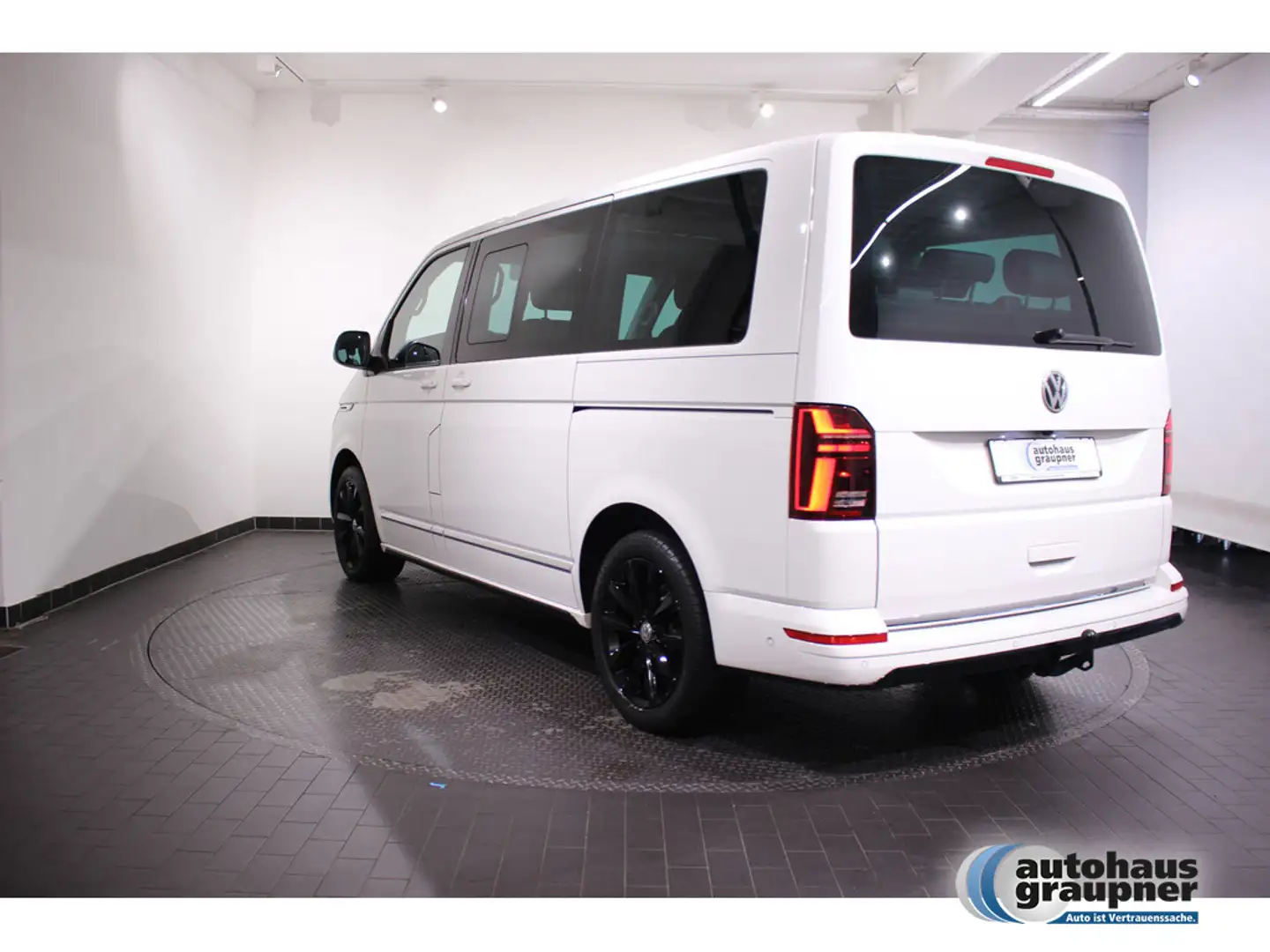 Volkswagen T6.1 Multivan 2.0 TDI DSG Generation Six ACC Bianco - 2
