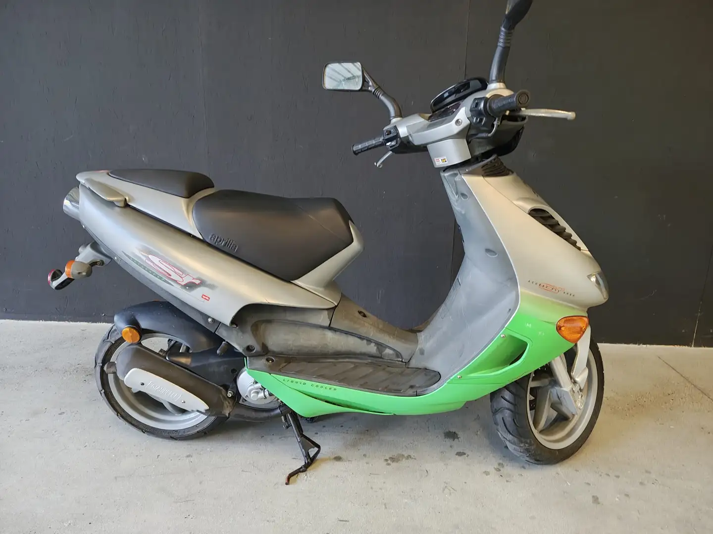 Aprilia SR 50 - SOLO EXPORT Argent - 1