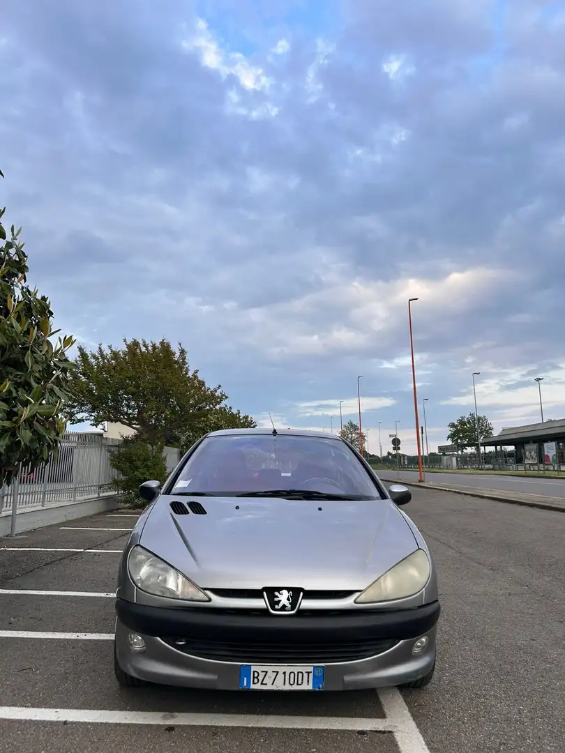 Peugeot 206 3p 1.1 XR c/abs - 1