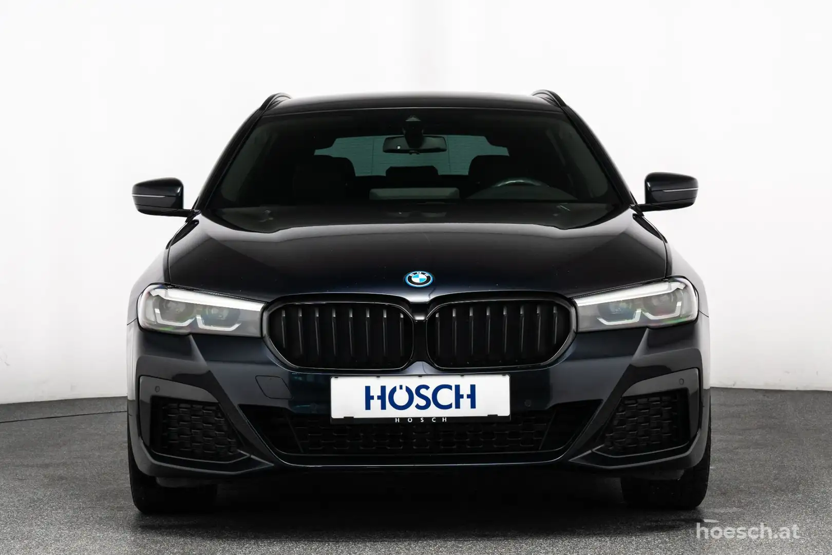 BMW 530 e xDrive Touring M-Sport LIVE PROF HIFI R-KAM Schwarz - 2