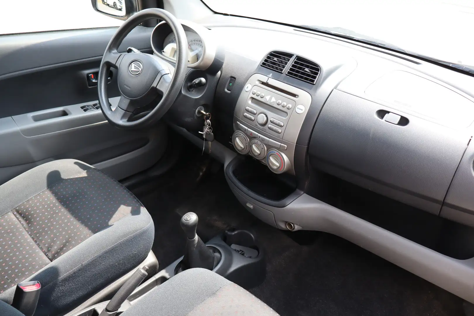 Daihatsu Sirion 2 1.0-12V Nederlandse auto! 5 Deurs/Elektrische ra Beige - 2