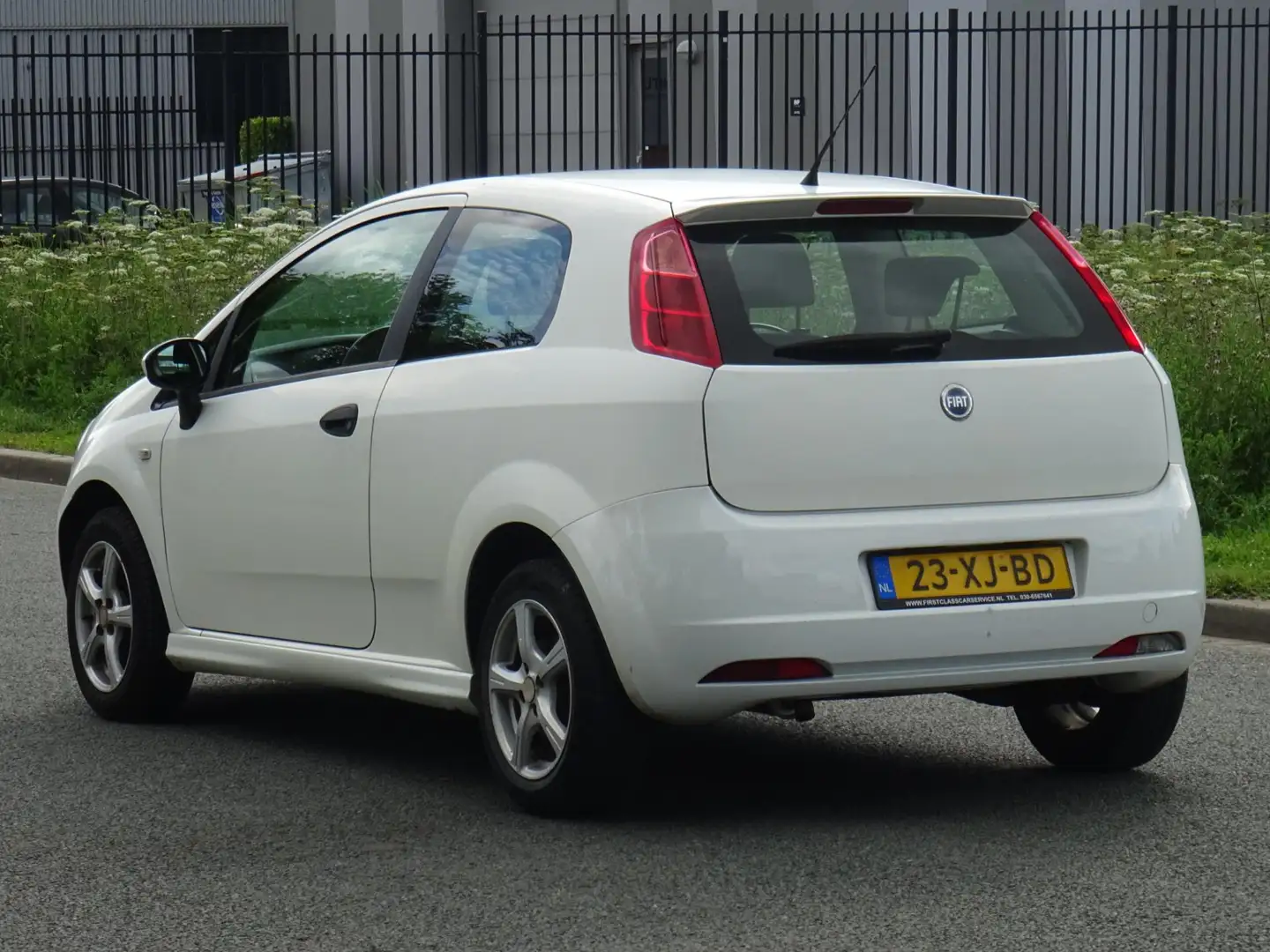 Fiat Grande Punto 1.4 Active BJ2007 AIRCO/LMVELG/APK Wit - 2