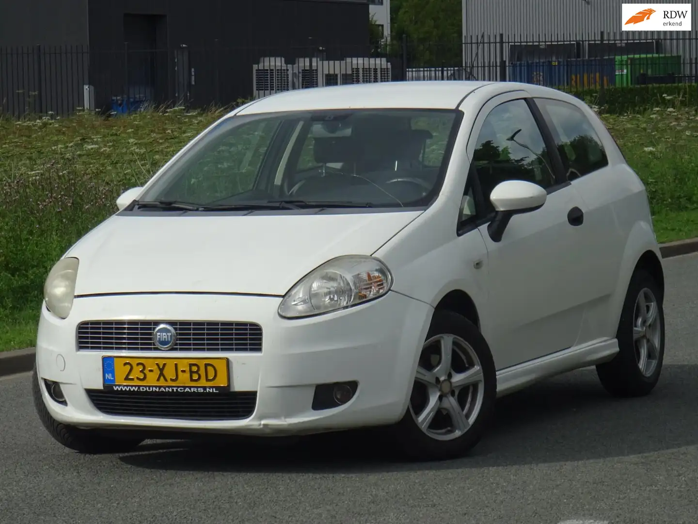 Fiat Grande Punto 1.4 Active BJ2007 AIRCO/LMVELG/APK Wit - 1