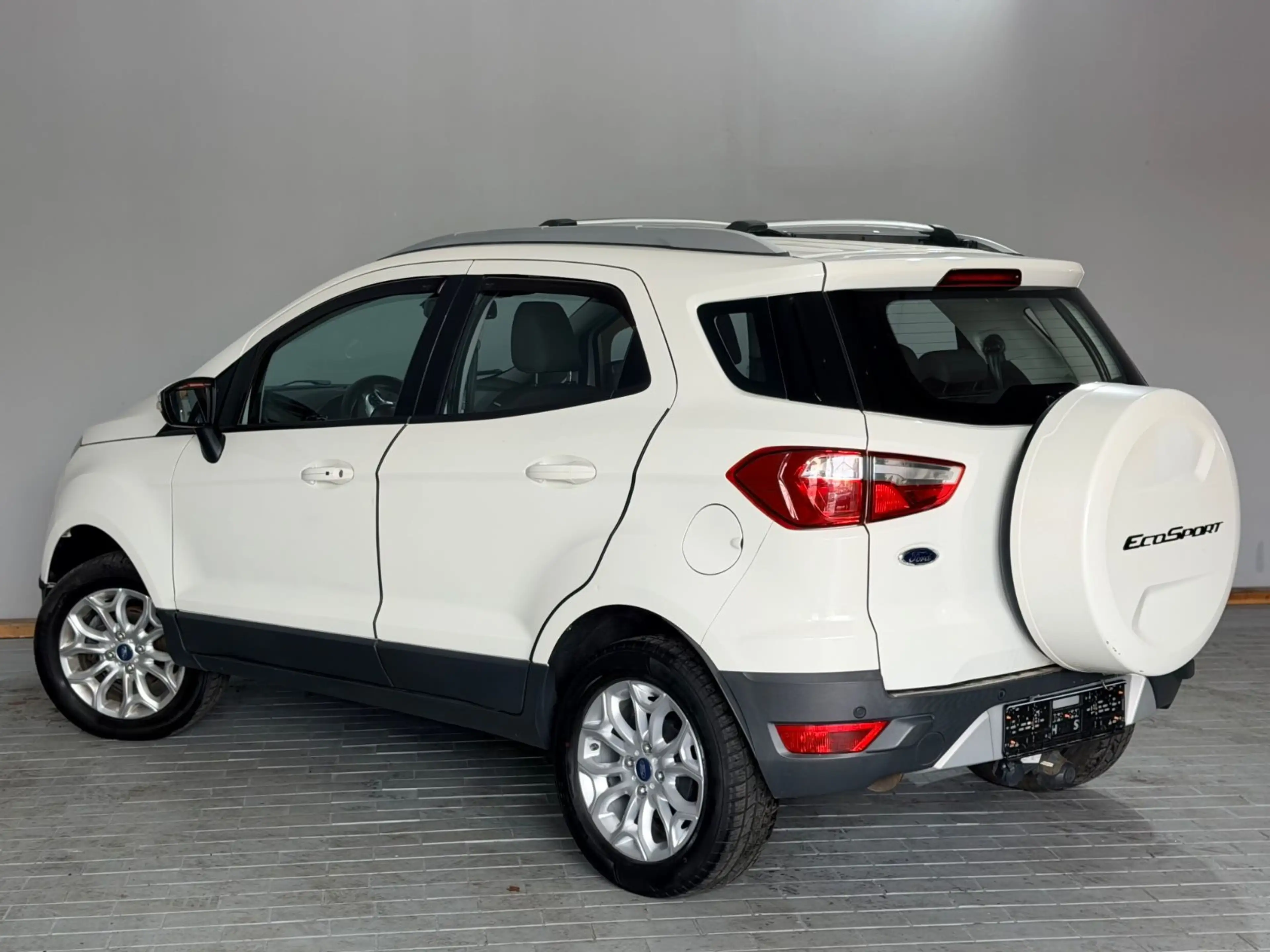 Ford EcoSport Titanium — photo 9