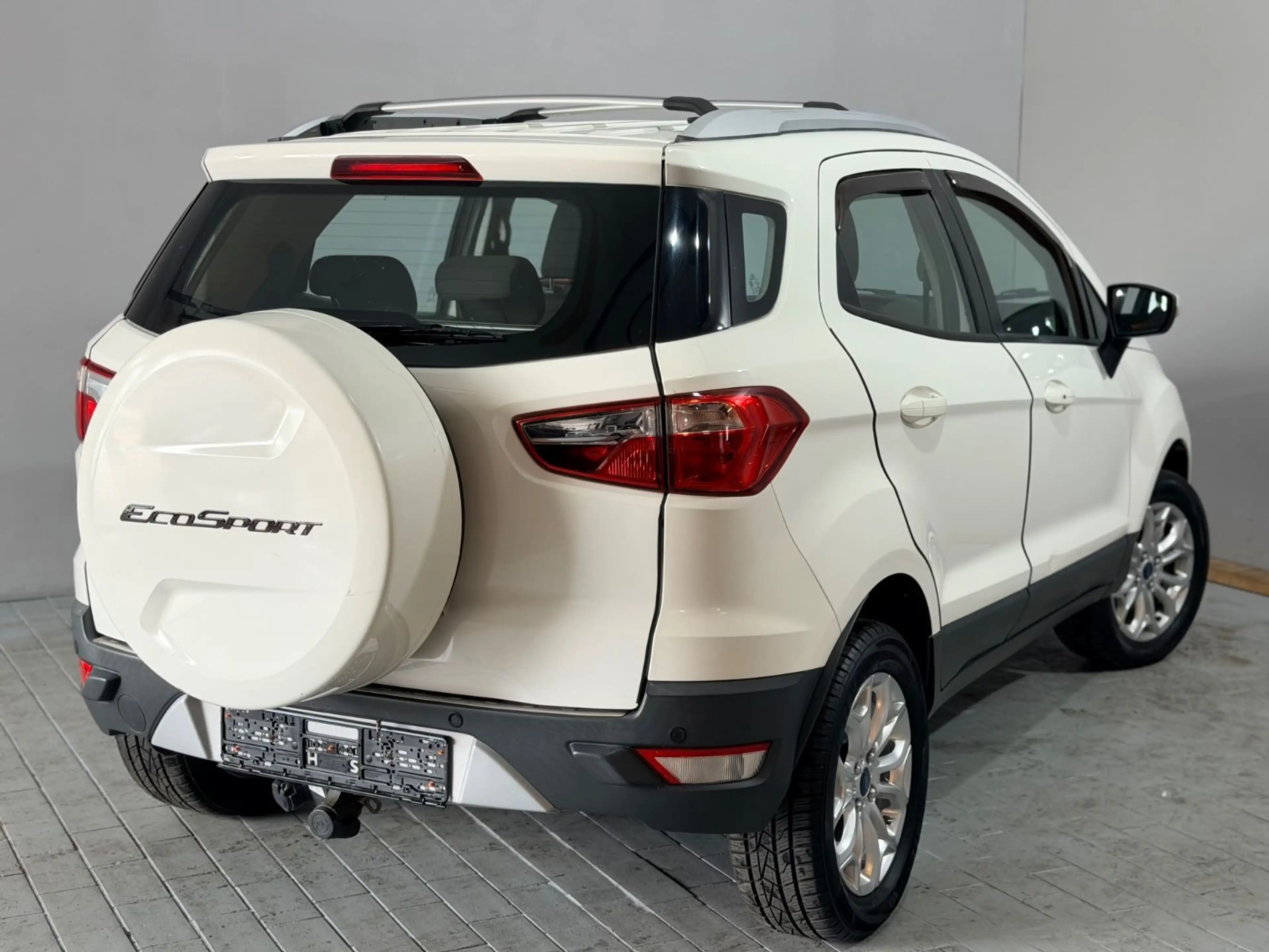 Ford EcoSport Titanium — photo 10
