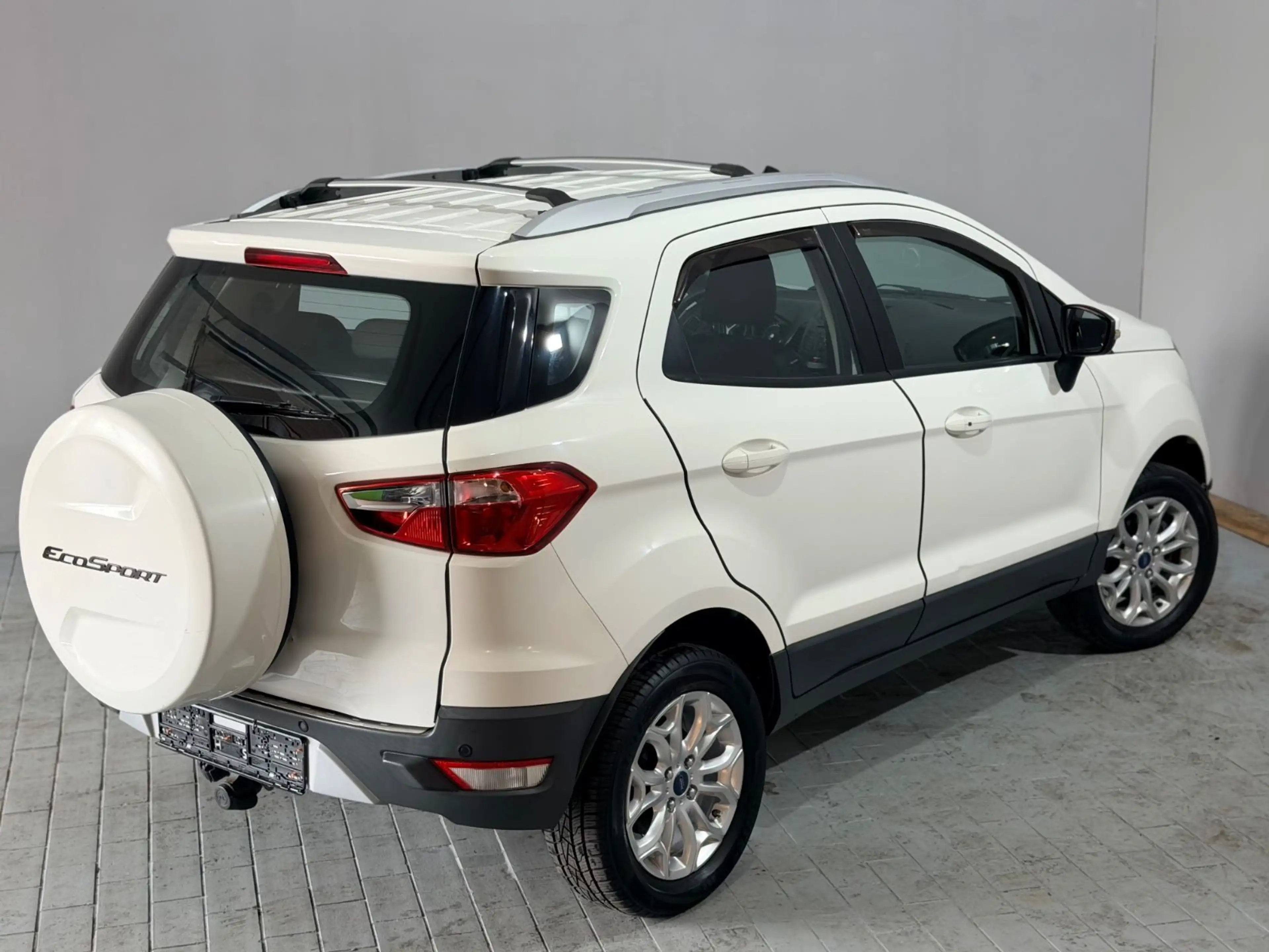 Ford EcoSport Titanium — photo 12