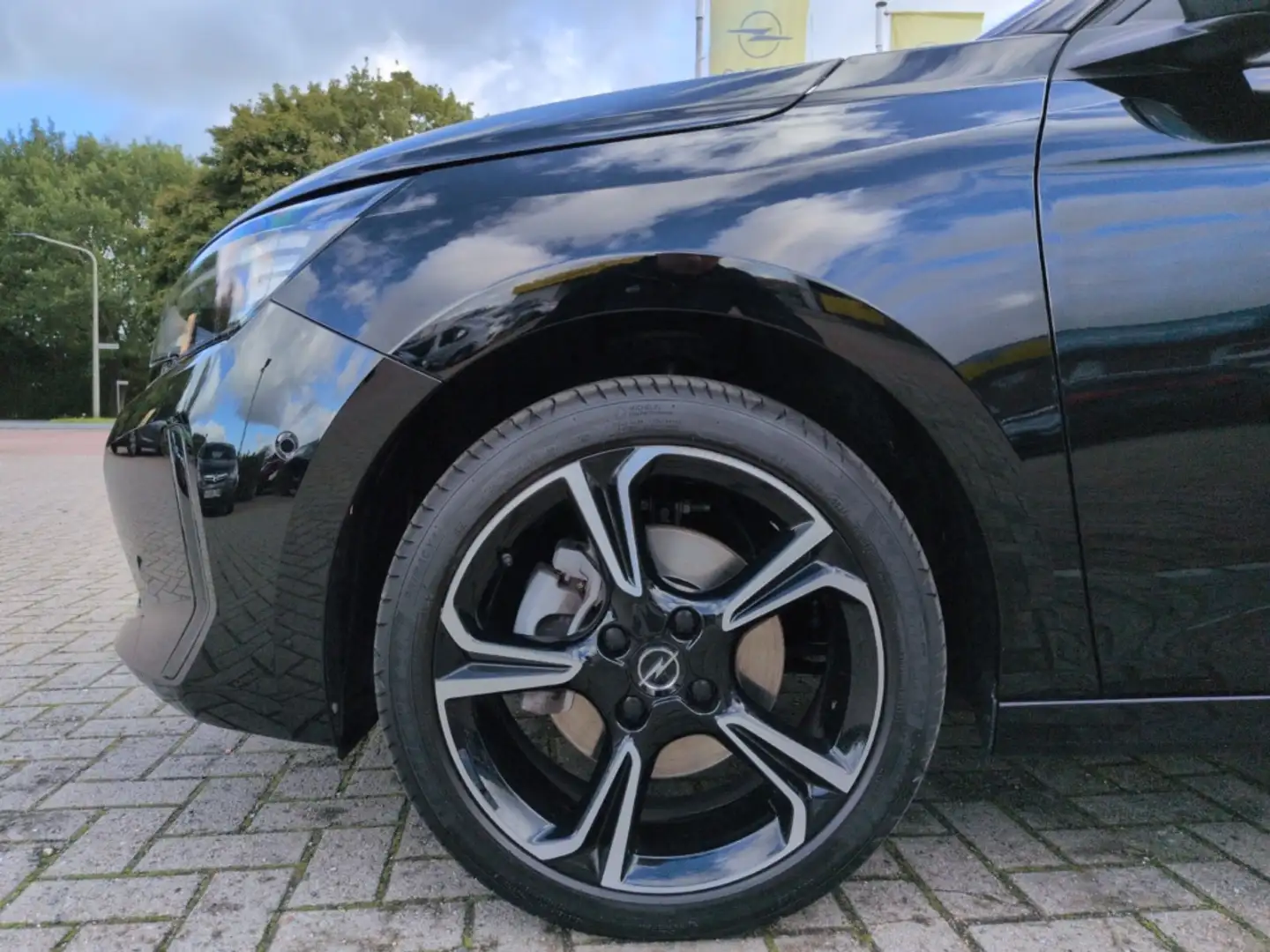 Opel Corsa F GS 1.2 Turbo AUTO LED SHZ Apple CarPlay Android Schwarz - 2