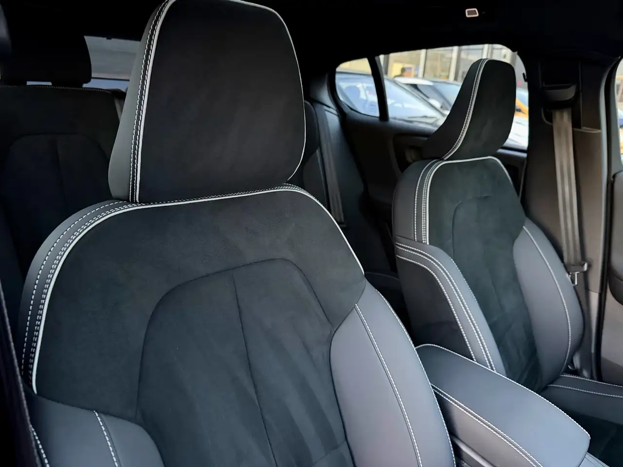 Volvo C40 снимка Volvo C40