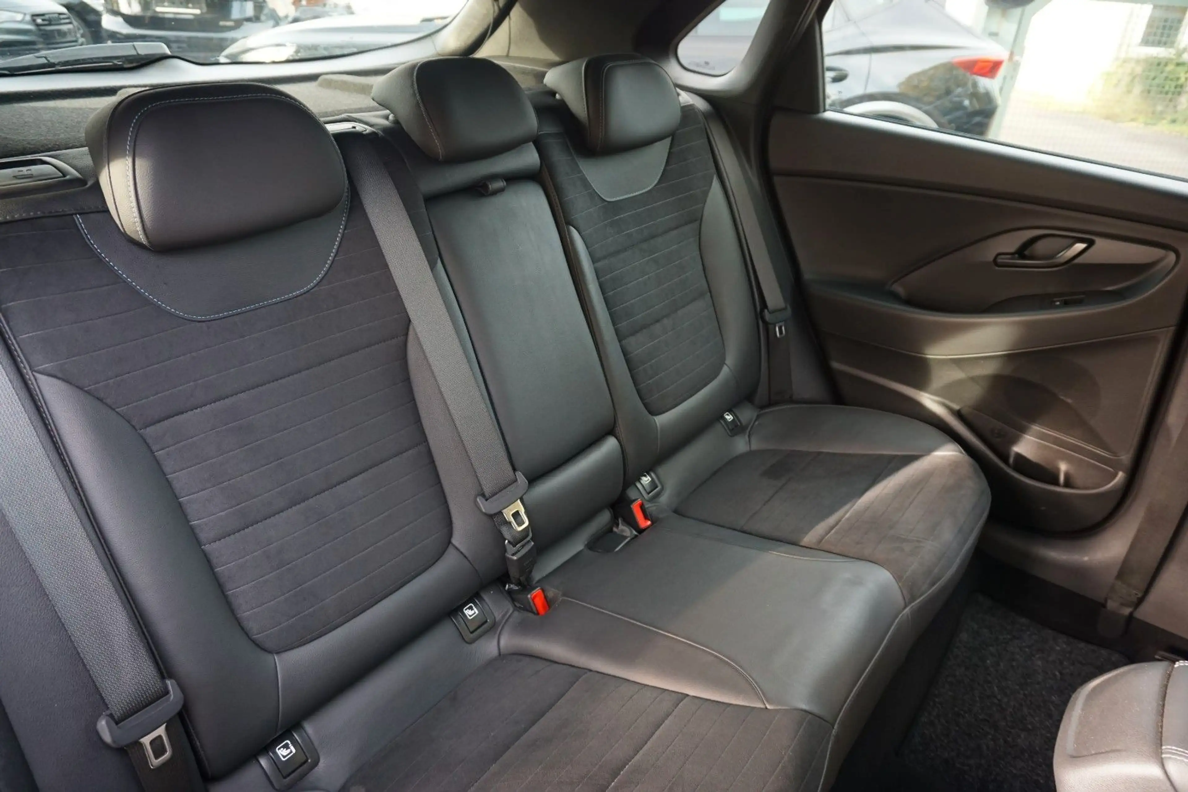 Hyundai i30 N Performance Hatchback / elk. Sitze / 109DB — photo 13
