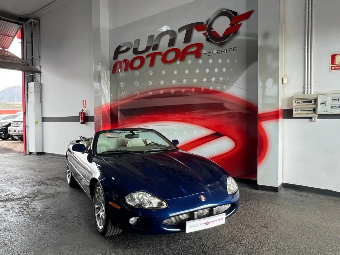 Jaguar XKR Convertible 4.0 Aut. Blau - 2