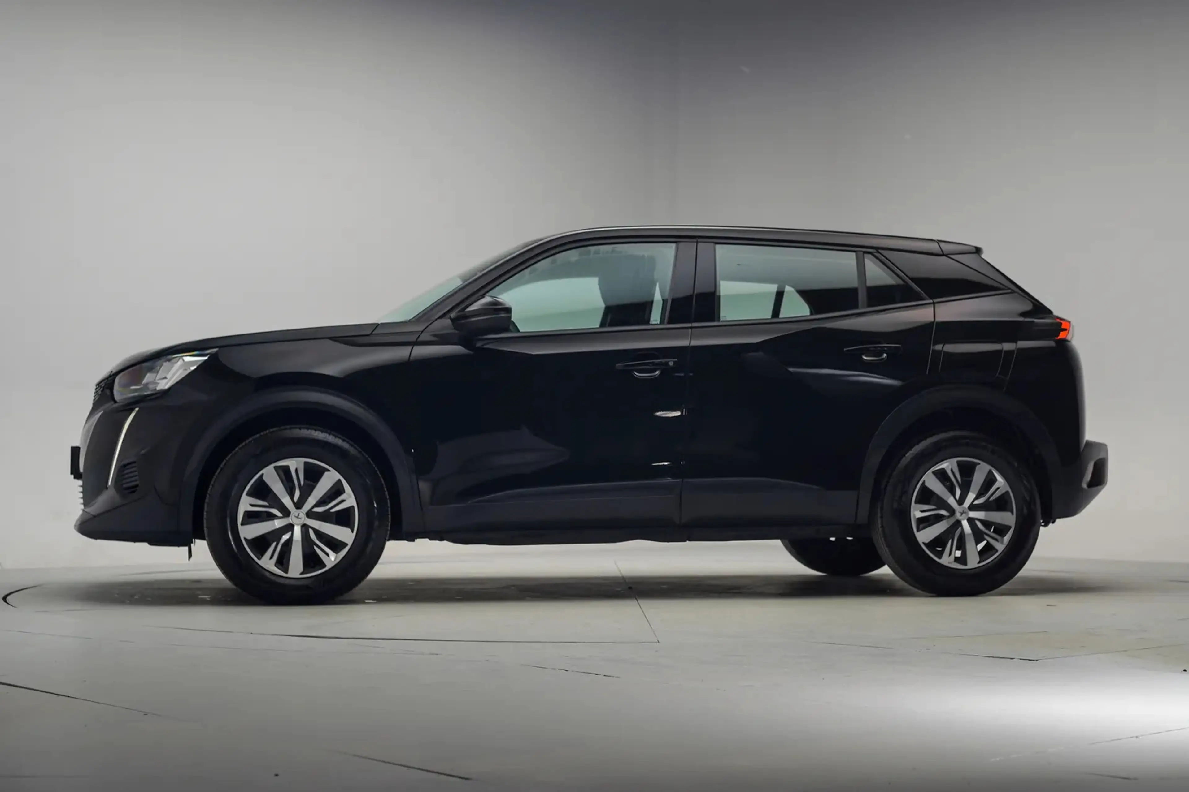 Peugeot 2008 1.2 PureTech Active [ Trekhaak Navi Apple/Android — photo 2