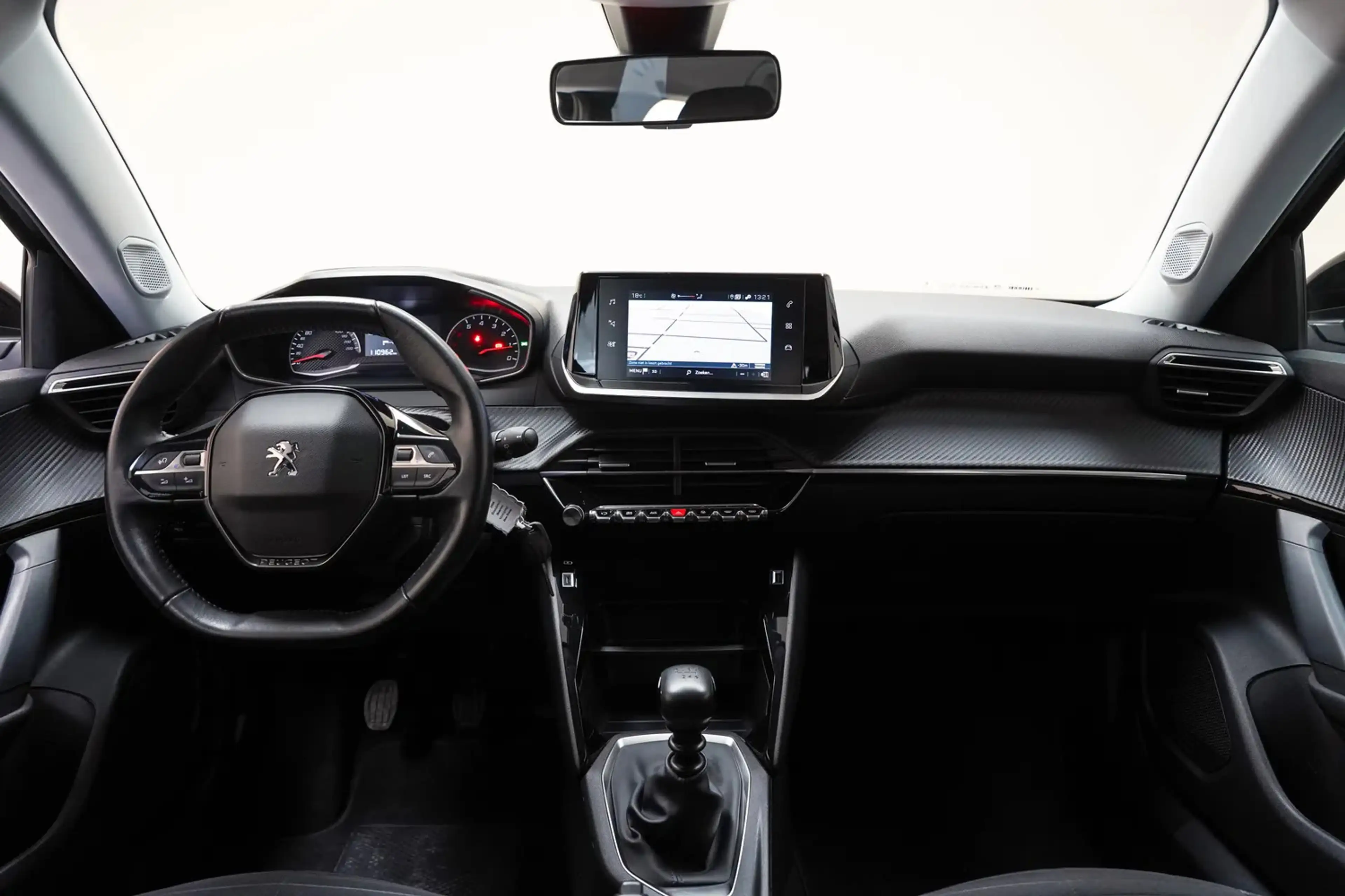 Peugeot 2008 1.2 PureTech Active [ Trekhaak Navi Apple/Android — photo 4