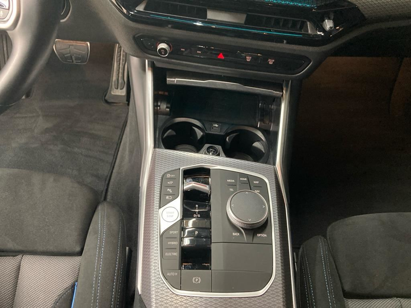 BMW 330 M Sport Pro — photo 12