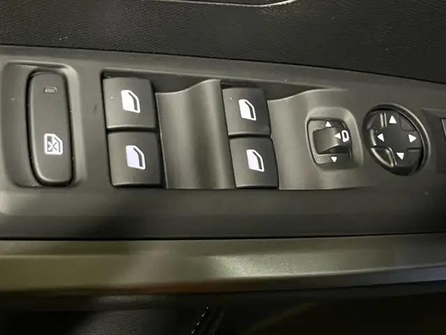 Peugeot 5008 view 13