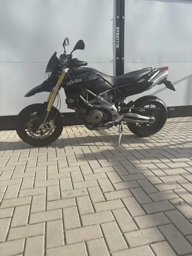 Aprilia Dorsoduro 750 Zwart - 1
