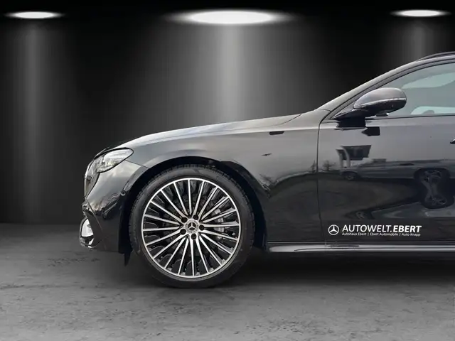 Mercedes-Benz E-Class view 7