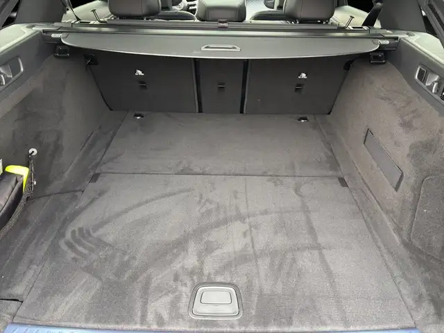 Mercedes-Benz E-Class view 14