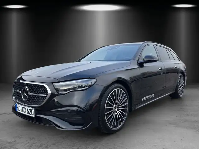 Mercedes-Benz 220 main image
