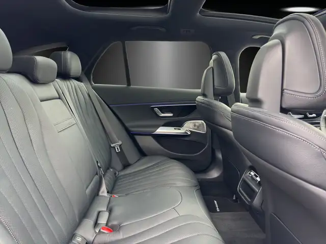 Mercedes-Benz 220 view 12