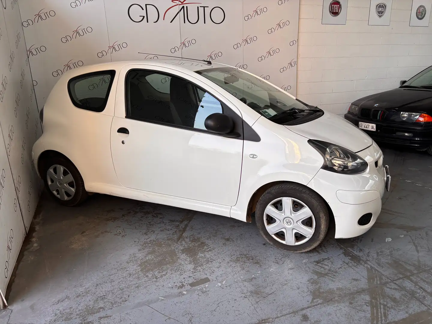 Toyota Aygo Aygo I 2005 3p 1.0 Now Connect Blanc - 1