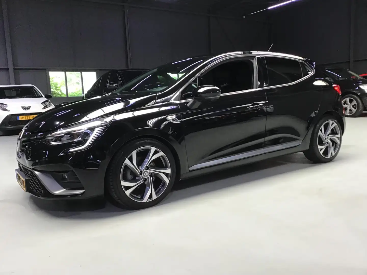 Renault Clio 1.6 E-Tech Hybrid 140 Serie Limitee E-TECH I R.S. Zwart - 2
